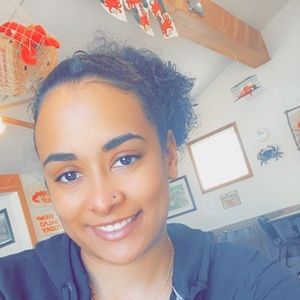 Meet your Posher, Jasmine